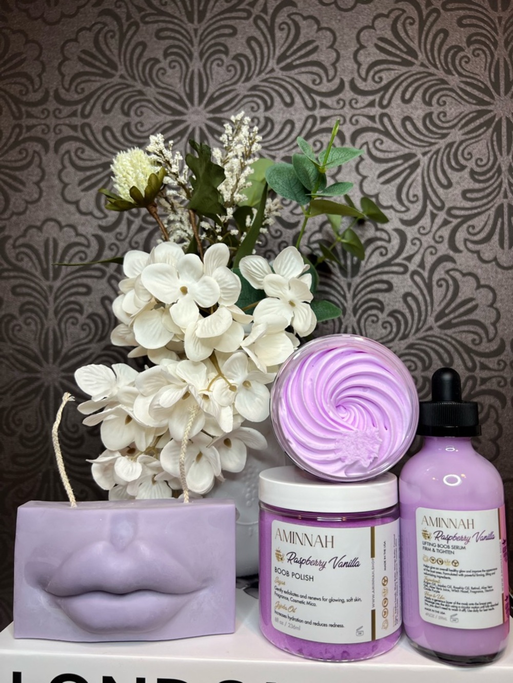 Mothers Day Gift Set -AMINNAH Raspberry Vanilla & Lip Candle - Picture 2 of 5